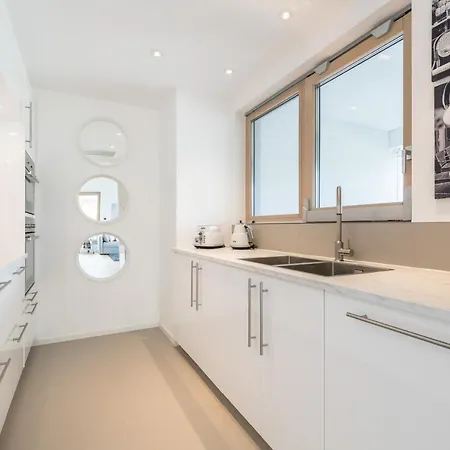 The Majestic Bel Etage Upscale With Pool Apartment Split